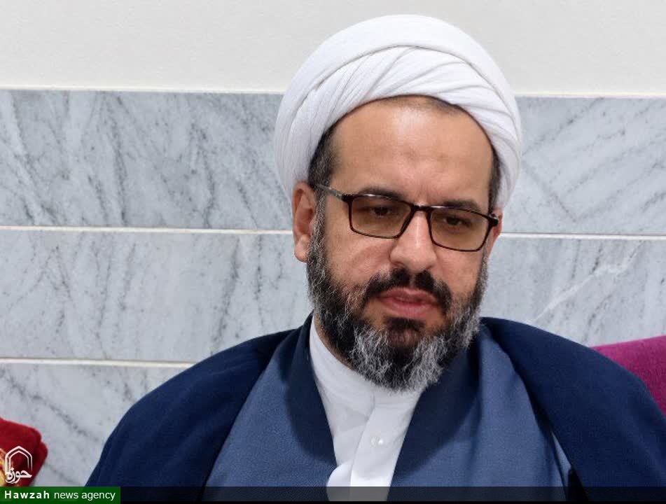 طلاب خود را برای نقش‌آفرینی در عرصه رسالت اجتماعی آماده کنند