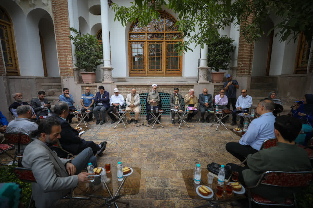Iranians top the list in serving Islam: Cleric