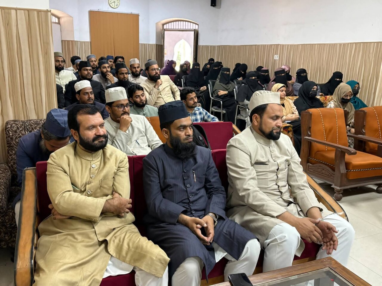 علی گڑھ مسلم یونیورسٹی کے شعبۂ سنی دینیات میں خصوصی لیکچر کا انعقاد: عزت کے حصول کا واحد ذریعہ علم ہے، مقررین