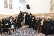 مراجع تقلید اور علماء کرام کی آیت اللہ العظمیٰ شبیری زنجانی (رہ) کے گھر آمد، تعزیت پیش کی