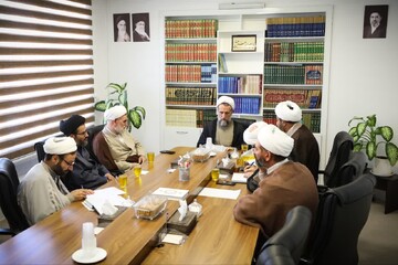 دوران دفاع مقدس، عرصه وحدت، همدلی و یکپارچگی ملت ایران بود/خاطرات شهدای روحانیت جمع آوری شود