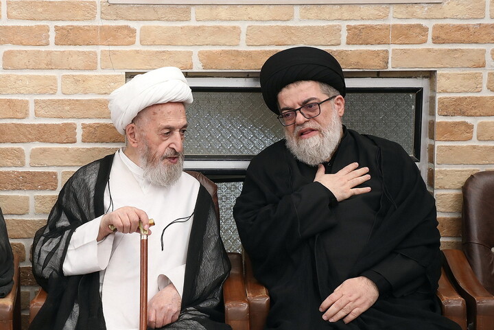 تصاویر/ حضور مراجع، علما و شخصیت های حوزوی در دفتر آیت‌الله الظمی شبیری زنجانی برای عرض تسلیت