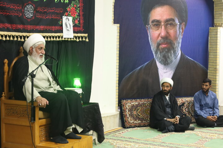 تصاویر/ مراسم ارتحال حضرت آیت الله العظمی شبیری زنجانی در مدرسه علمیه النبی ص بندرعباس