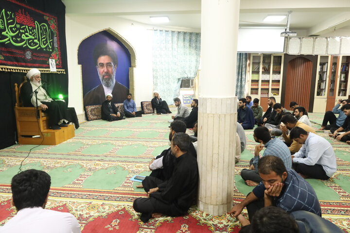 تصاویر/ مراسم ارتحال حضرت آیت الله العظمی شبیری زنجانی در مدرسه علمیه النبی ص بندرعباس