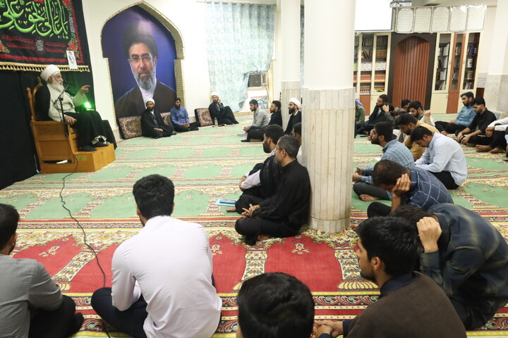 تصاویر/ مراسم ارتحال حضرت آیت الله العظمی شبیری زنجانی در مدرسه علمیه النبی ص بندرعباس