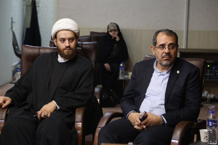 نشست روحانیون شاغل در آموزش و پرورش با امام جمعه همدان