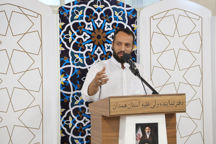نشست روحانیون شاغل در آموزش و پرورش با امام جمعه همدان