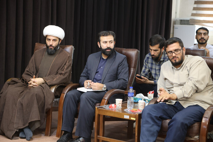 نشست روحانیون شاغل در آموزش و پرورش با امام جمعه همدان