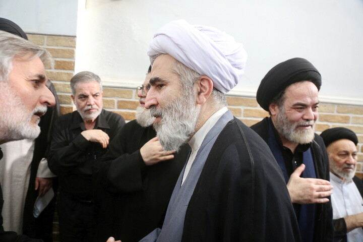 تصاویر/ مراسم وداع با پیکر مطهر حضرت آیت الله حاج سید موسی شبیری زنجانی(ره)