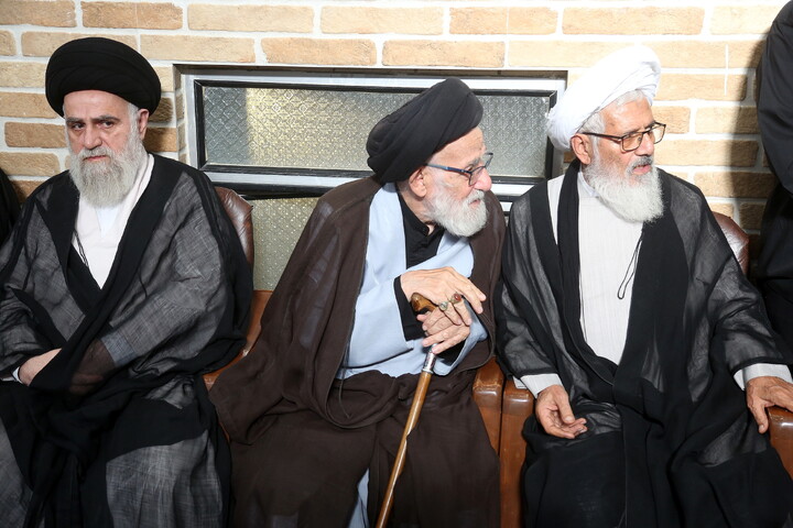 تصاویر/ مراسم وداع با پیکر مطهر حضرت آیت الله حاج سید موسی شبیری زنجانی(ره)