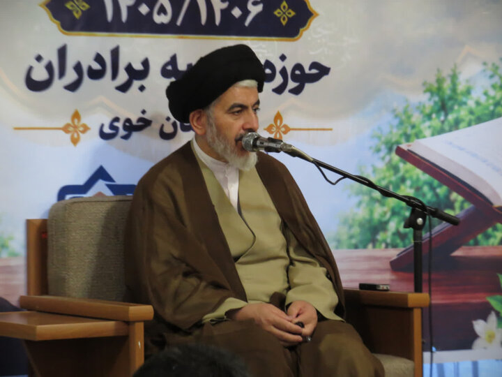 تصاویر/ آیین بازگشایی سال تحصیلی 1406-1405 مدارس علمیه برادران شهرستان خوی