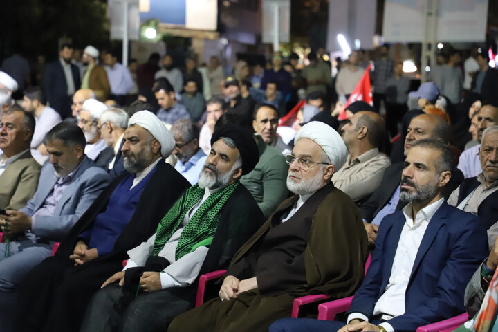 تصاویر/دویست و پنجمین شب میدان داری مردم سنندج با سخنرانی مدیر حوزه علمیه کردستان