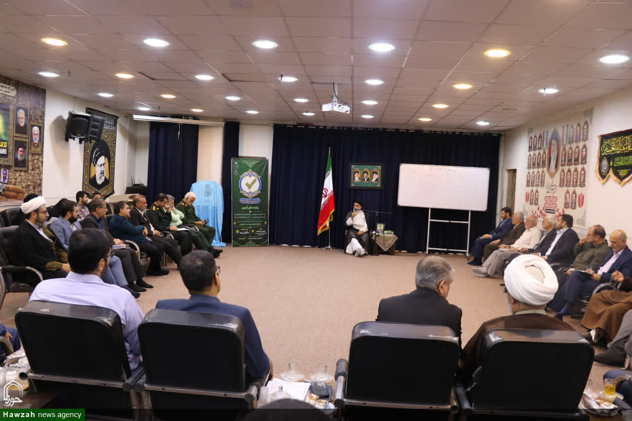 تأکید نماینده ولی‌فقیه در خوزستان بر تقویت فعالیت‌های قرآنی و تکمیل باغ‌موزه دفاع مقدس