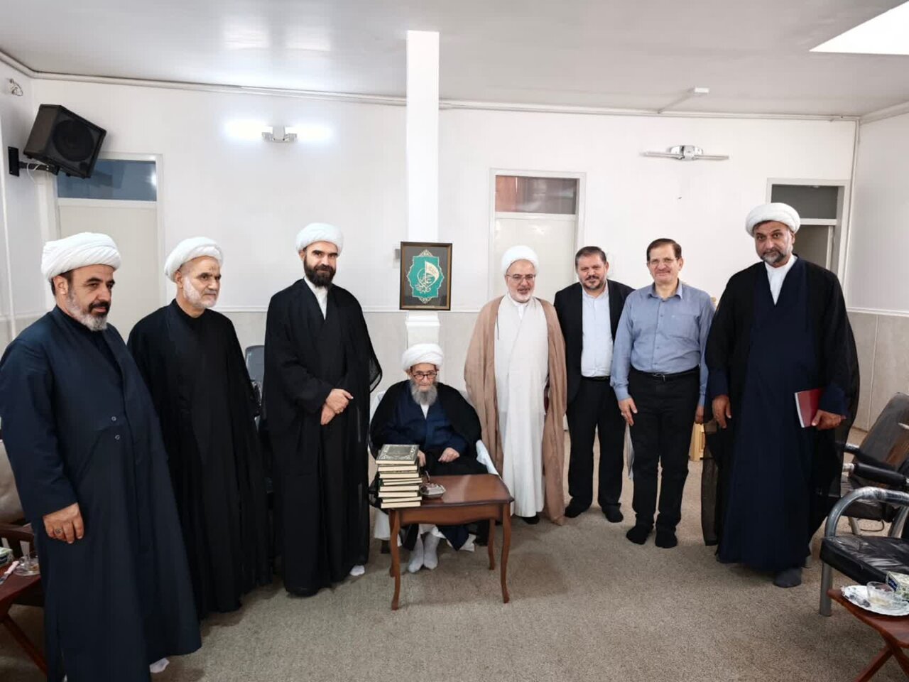 دیدار نمایندگان آیت الله اعرافی با استاد پیشکسوت دروس خارج حوزه علمیه قم