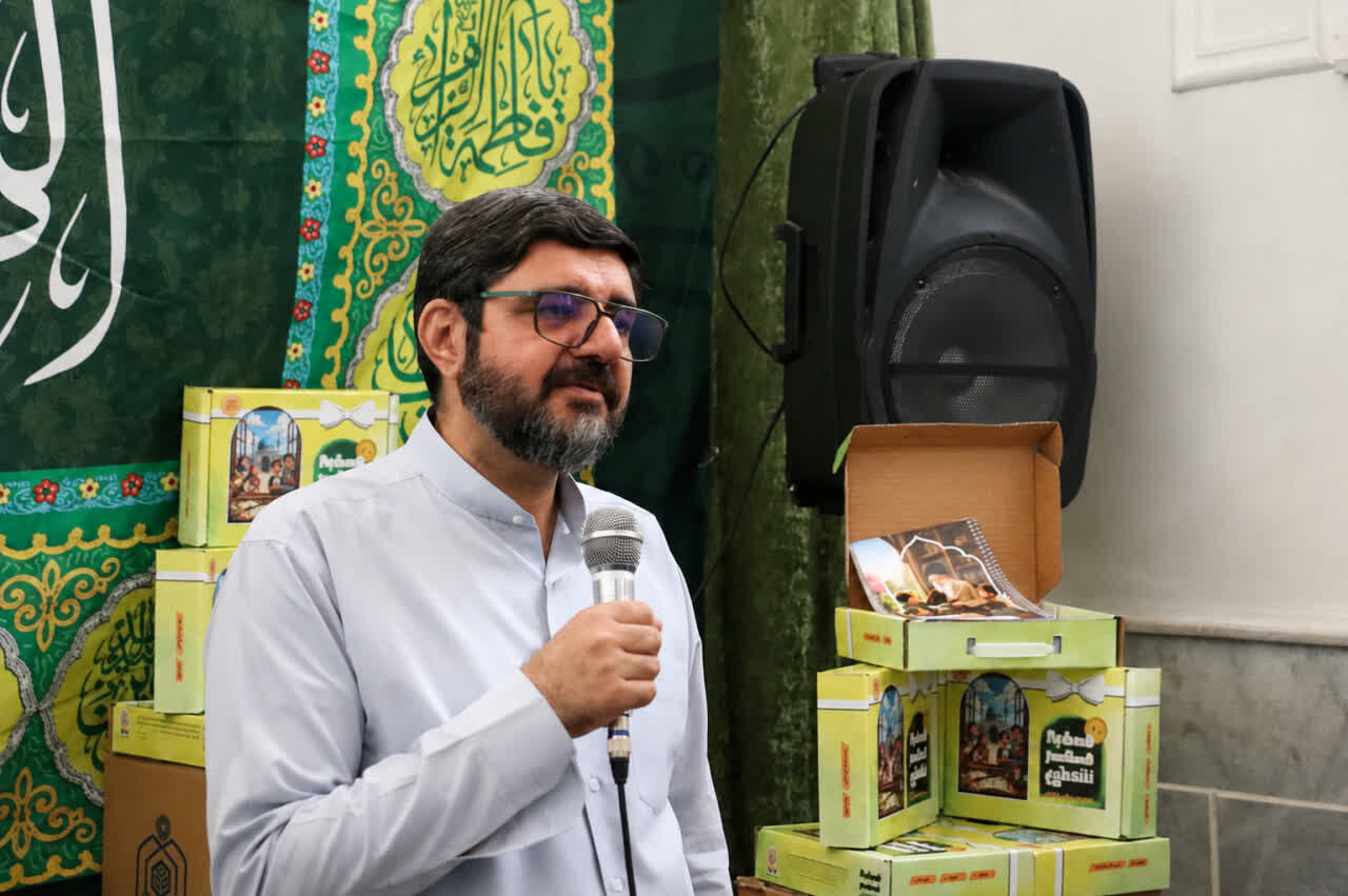 آماده سازی ۲۲۲۰ بسته مهر تحصیلی برای خانواده‌های نیازمند قمی / توزیع ۲۵ هزار قلم نوشت‌افزار ایرانی - اسلامی بین دانش‌آموزان بی بضاعت