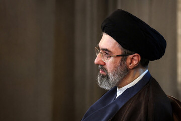 Iran's Leader Pays Tribute to Grand Ayatollah Shobeiri Zanjani: 'A Meticulous and Profound Scholar'