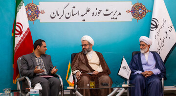 تصاویر/ برگزاری نشست مشترک کارگروه همکاری های حوزه علمیه و آموزش پرورش استان کرمان