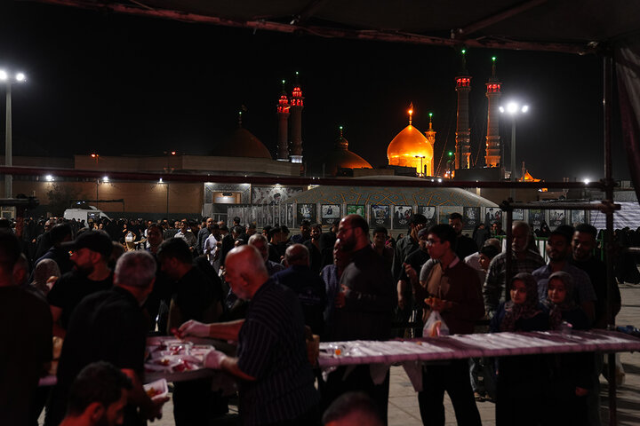 پذیرایی موکب‌ها از زائران حرم حضرت فاطمه معصومه (س)