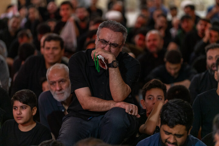 دومین محفل عزاداری شب رحلت بانوی کرامت در حرم مطهر قم
