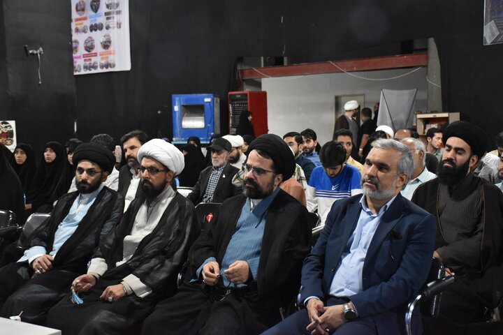 نشست فعالان رسانه و فضای مجازی با محوریت جهاد تبیین و مقابله با جنگ روانی دشمن برگزار شد