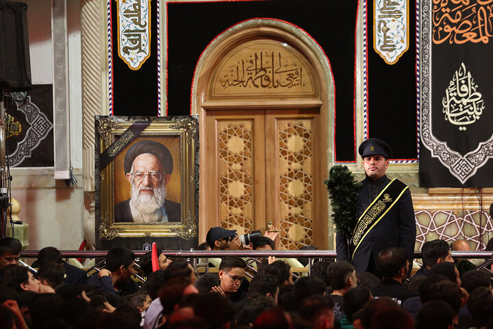 عزاداری پرشور نسل جوان در شب رحلت حضرت معصومه(س)