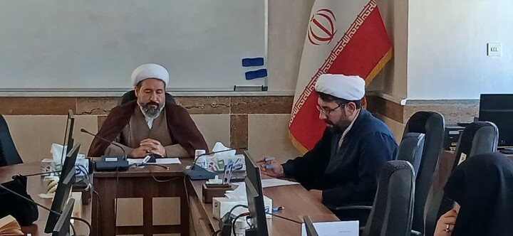 تصاویر / جلسه هیئت اندیشه ورز بسیج طلاب خواهران استان آذربایجان شرقی