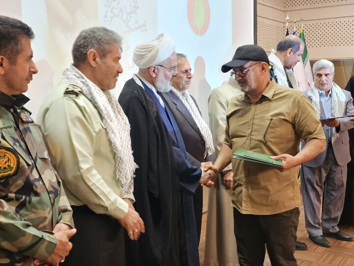 تصاویر/ آیین تجلیل و تکریم پیشکسوتان جهاد و مقاومت استان کردستان