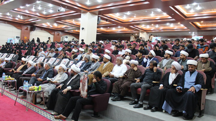 تصاویر/چهاردهمین همایش کریمه اهل بیت علیهم السلام در بندرعباس