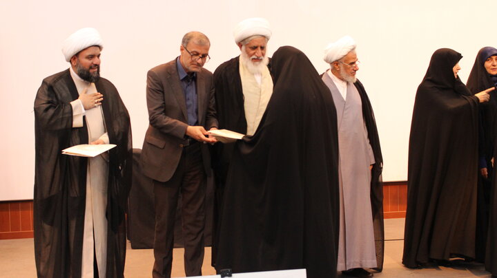 تصاویر/چهاردهمین همایش کریمه اهل بیت علیهم السلام در بندرعباس