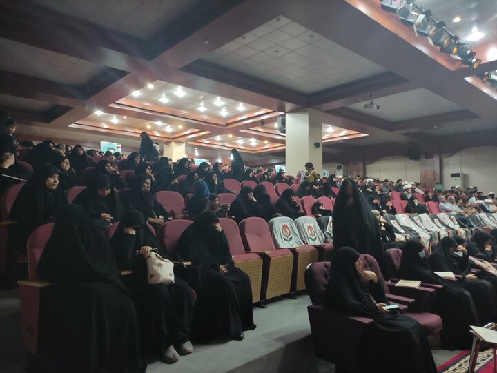 تصاویر/چهاردهمین همایش کریمه اهل بیت علیهم السلام در بندرعباس