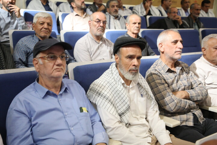تصاویر/ هفتمین آیین ملی تجلیل و تکریم پیشکسوتان دفاع ، جهاد و مقاومت در اصفهان