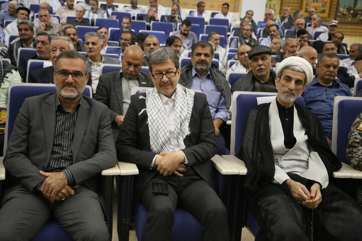 تصاویر/ هفتمین آیین ملی تجلیل و تکریم پیشکسوتان دفاع ، جهاد و مقاومت در اصفهان