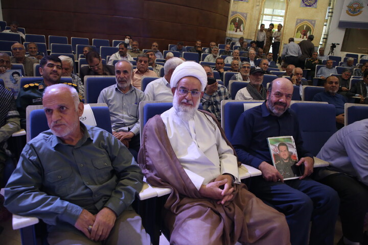 تصاویر/ هفتمین آیین ملی تجلیل و تکریم پیشکسوتان دفاع ، جهاد و مقاومت در اصفهان