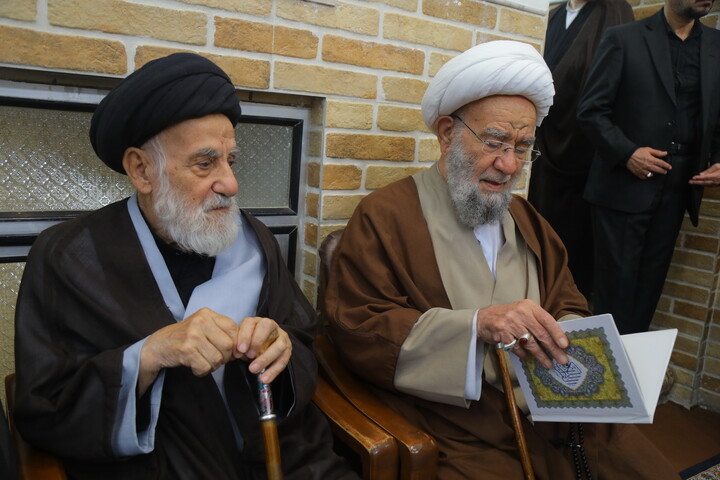 تصاویر / حضور علما و طلاب در بیت مرحوم آیت الله العظمی شبیری زنجانی