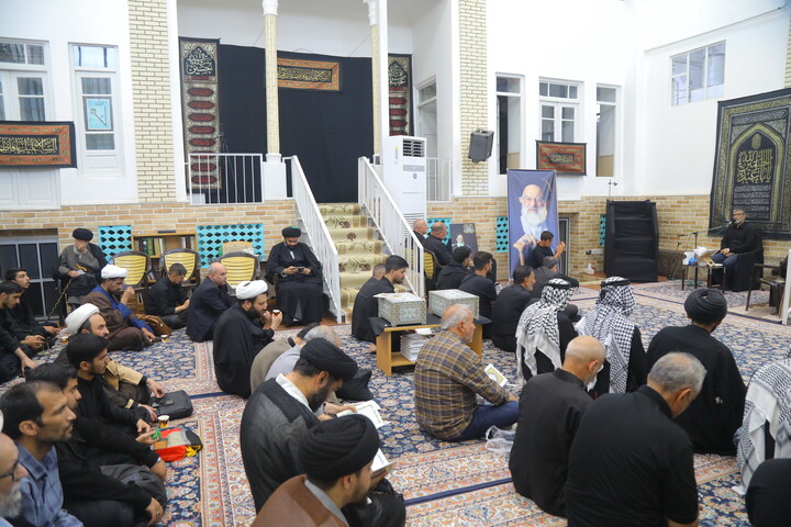 تصاویر / حضور علما و طلاب در بیت مرحوم آیت الله العظمی شبیری زنجانی