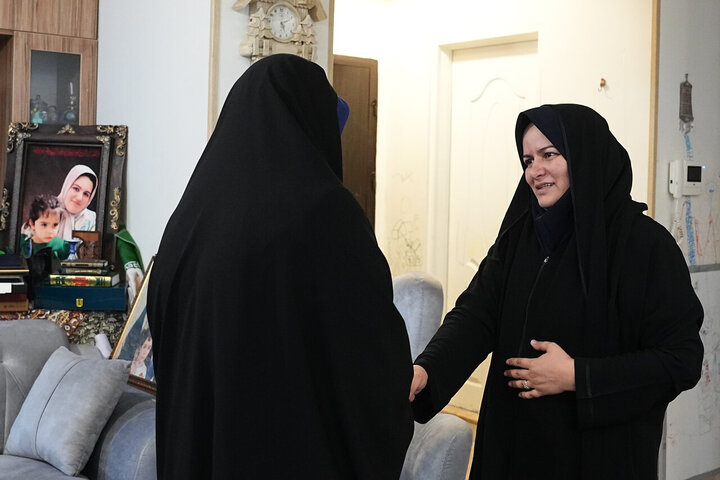 تصاویر/ دیدار نماینگان مجلس با خانواده شهید منصور عسگری