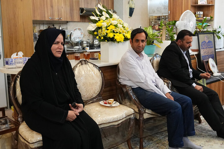 تصاویر/ دیدار نماینگان مجلس با خانواده شهید منصور عسگری