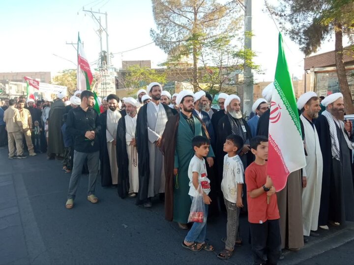 تصاویر/ مدیران و اساتید مدارس علمیه آران و بیدگل در همایش جانفدای ایران