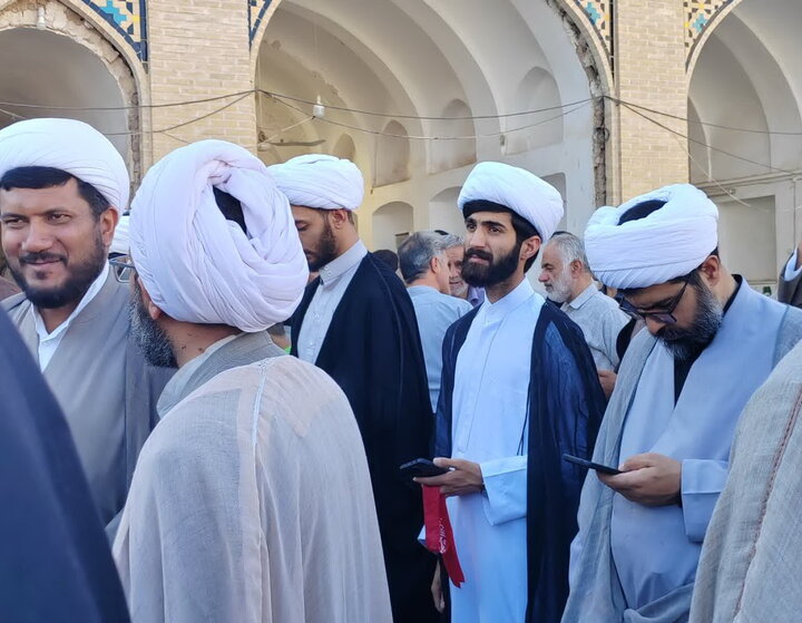 تصاویر/ مدیران و اساتید مدارس علمیه آران و بیدگل در همایش جانفدای ایران