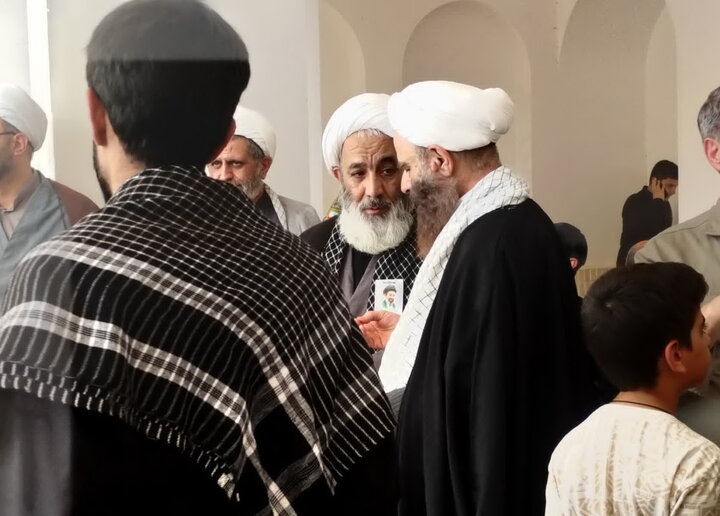 تصاویر/ مدیران و اساتید مدارس علمیه آران و بیدگل در همایش جانفدای ایران