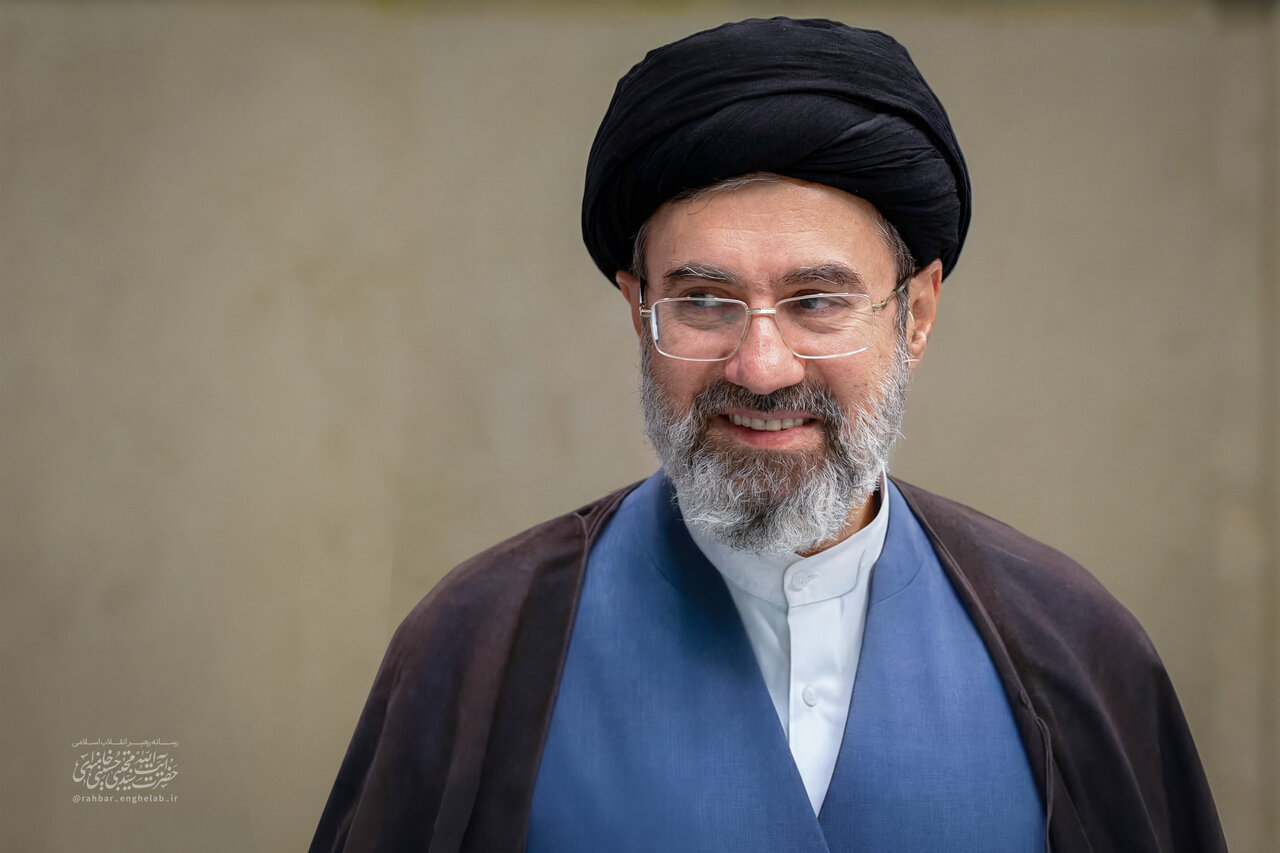 رهبر معظم انقلاب: ایران به دورانی که دشمن آرزویش را دارد باز نمی‌گردد 