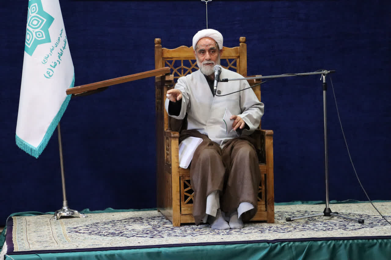 طلاب از سیره علمی و اخلاقی آیت‌الله العظمی شبیری زنجانی الگوگیری کنند