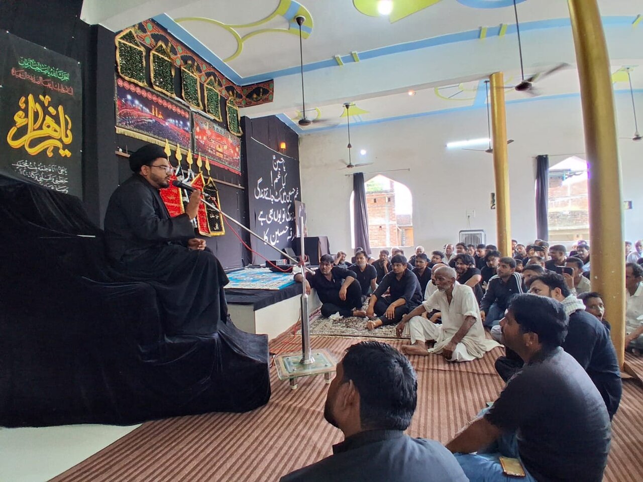 आयतुल्लाह शुबैरी ज़ंजानी के निधन पर छजुपुरा सादात के उलेमा और मोमिनों ने जताया शोक