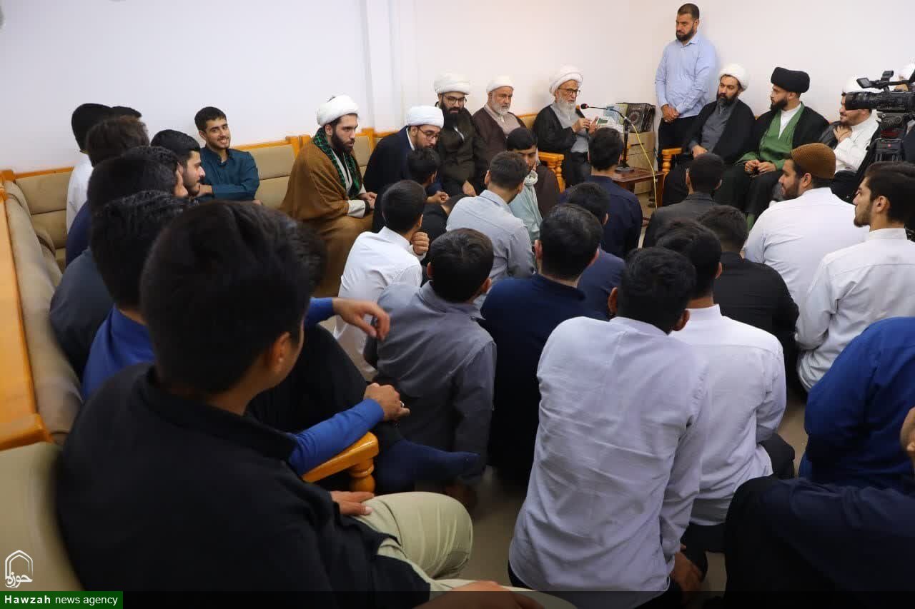 تصاویر / دیدار طلاب برگزیده مدرسه علمیه امام خمینی (ره) گرگان با علمای نجف اشرف