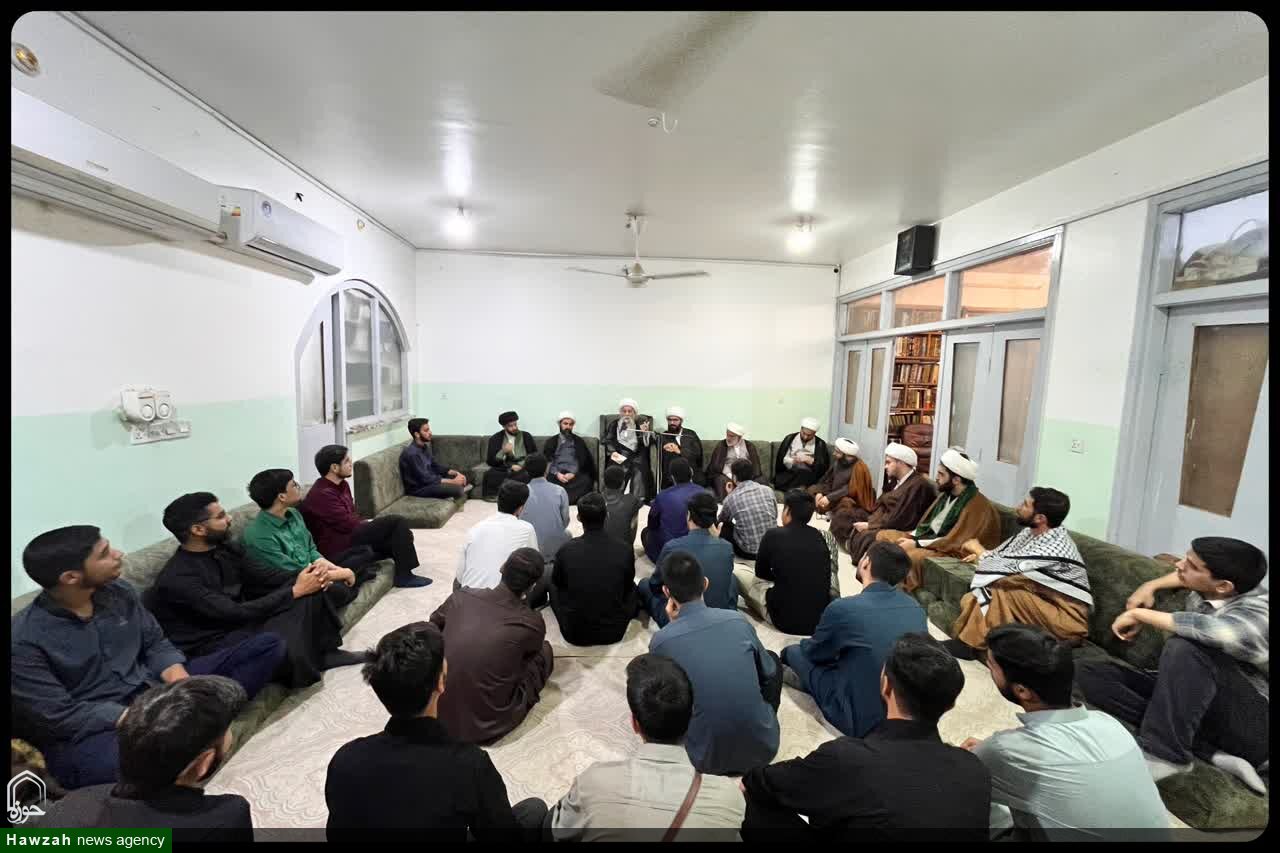 تصاویر / دیدار طلاب برگزیده مدرسه علمیه امام خمینی (ره) گرگان با علمای نجف اشرف
