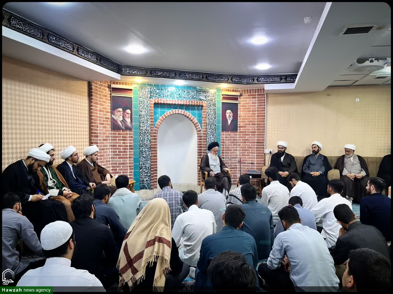 تصاویر / دیدار طلاب برگزیده مدرسه علمیه امام خمینی (ره) گرگان با علمای نجف اشرف