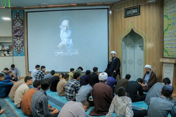 تصاویر/ حضور رئیس مرکز خدمات حوزه‌های علمیه کشور در جمع اساتید و طلاب مدرسه علمیه رضویه بیرجند