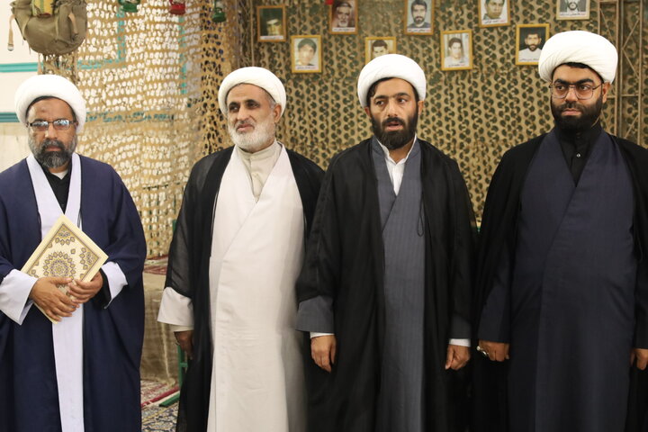 گزارش تصویری |تجدید میثاق طلاب و روحانیون اصفهان با شهدا در آغاز هفته دفاع مقدس