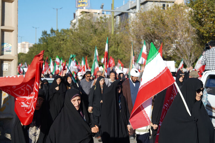 تصاویر / راهپیمایی عفت فاطمی در قزوین برگزار شد