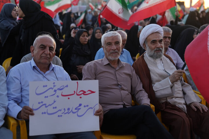 تصاویر / راهپیمایی عفت فاطمی در قزوین برگزار شد